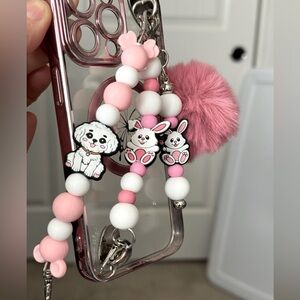 U28. 🌸 Creative 3-Piece Set
Bring style and color to your day!